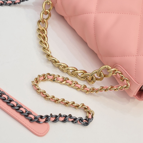 シャネルバッグ角部分ディテール